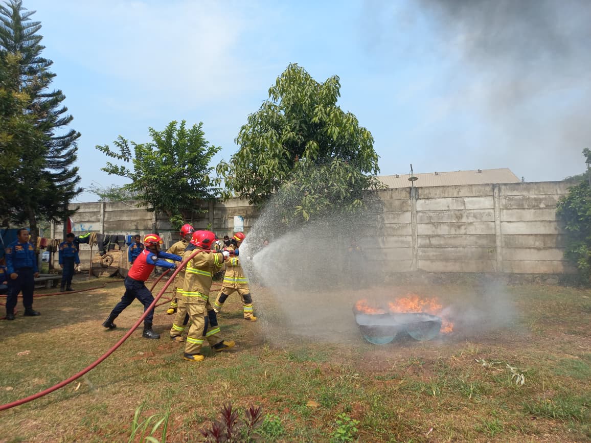 Training dan Sertifikasi Regu Penanggulangan Kebakaran Klas C